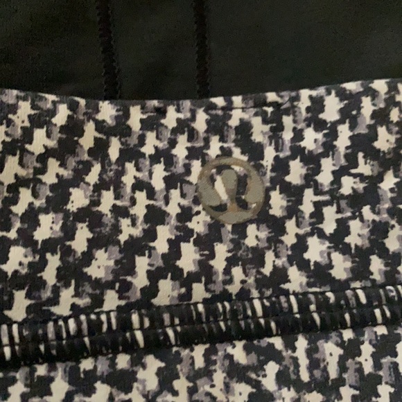 Lululemon printed sport bra 6 - Picture 4 of 7
